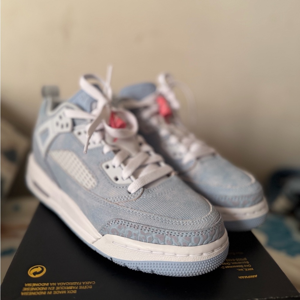 Jordan Spizike Low